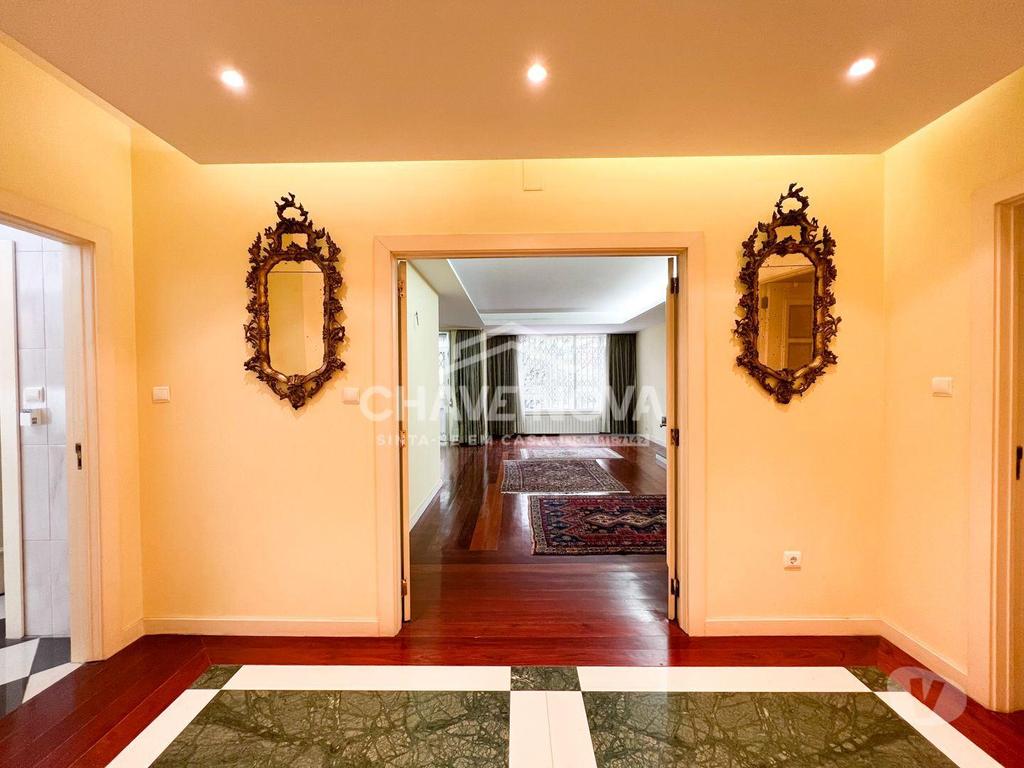 Apartamentos a venda Porto - Fotos para Porto-Apartamento T4+1 no Foco (PRTBV 00186)