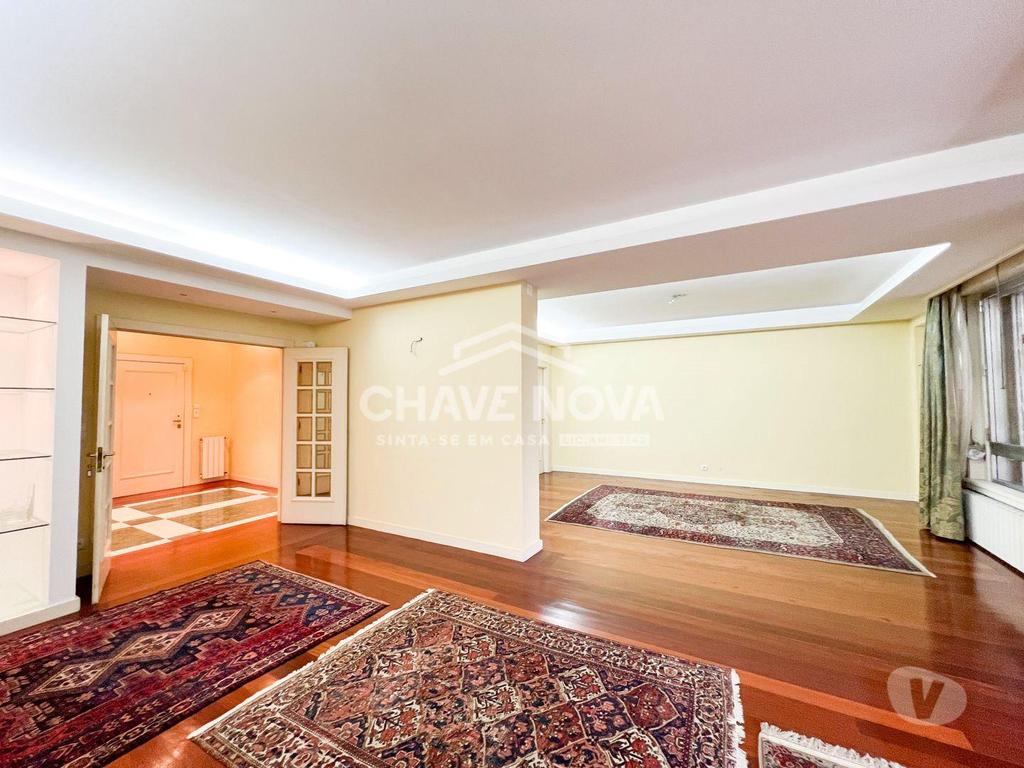 Apartamentos a venda Porto - Fotos para Porto-Apartamento T4+1 no Foco (PRTBV 00186)