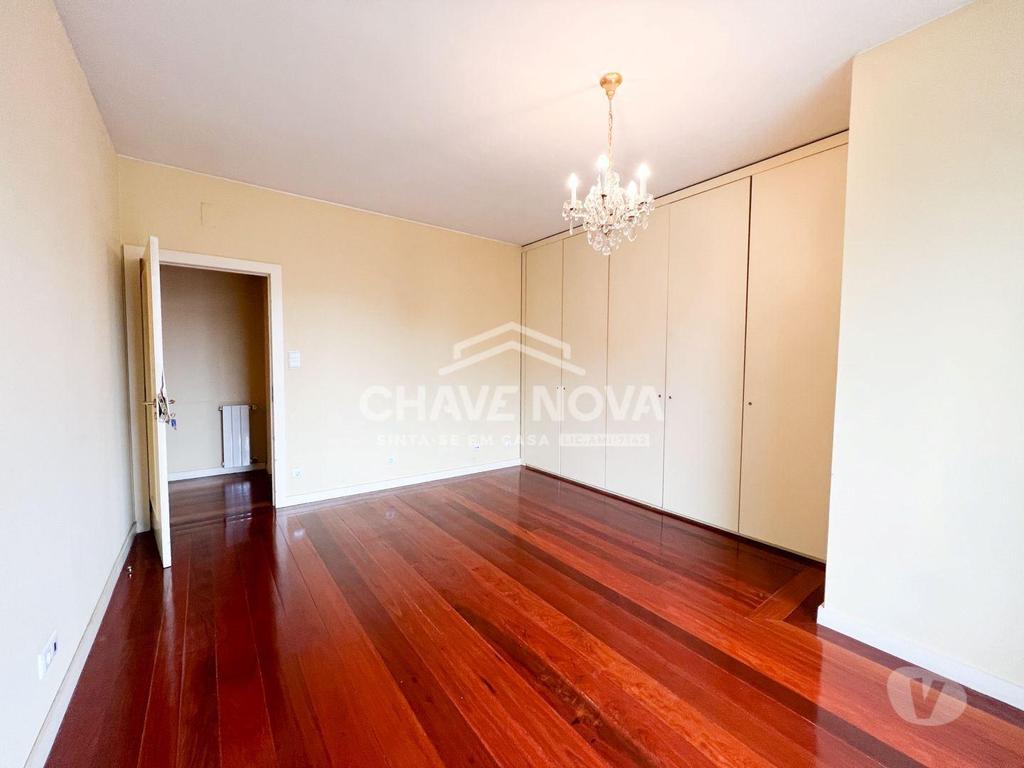 Apartamentos a venda Porto - Fotos para Porto-Apartamento T4+1 no Foco (PRTBV 00186)