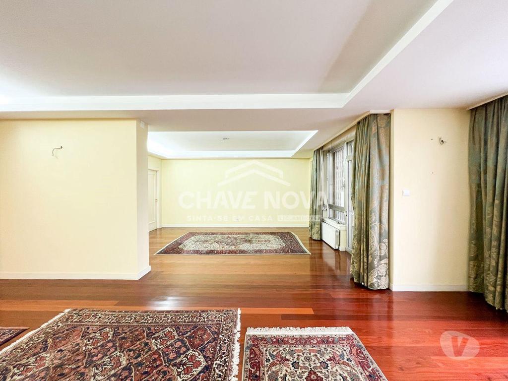 Apartamentos a venda Porto - Fotos para Porto-Apartamento T4+1 no Foco (PRTBV 00186)