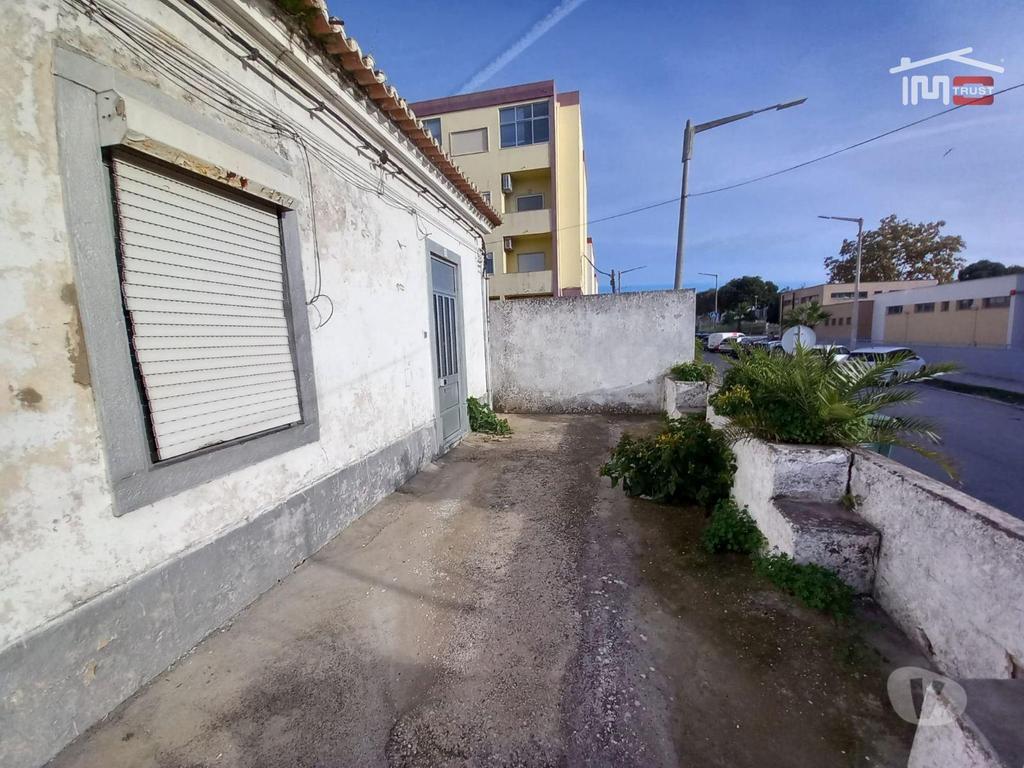 Apartamentos a venda Alcochete - Fotos para Moradia T3 Para Remodelaçao c Vista Rio Tejo - Alcochete