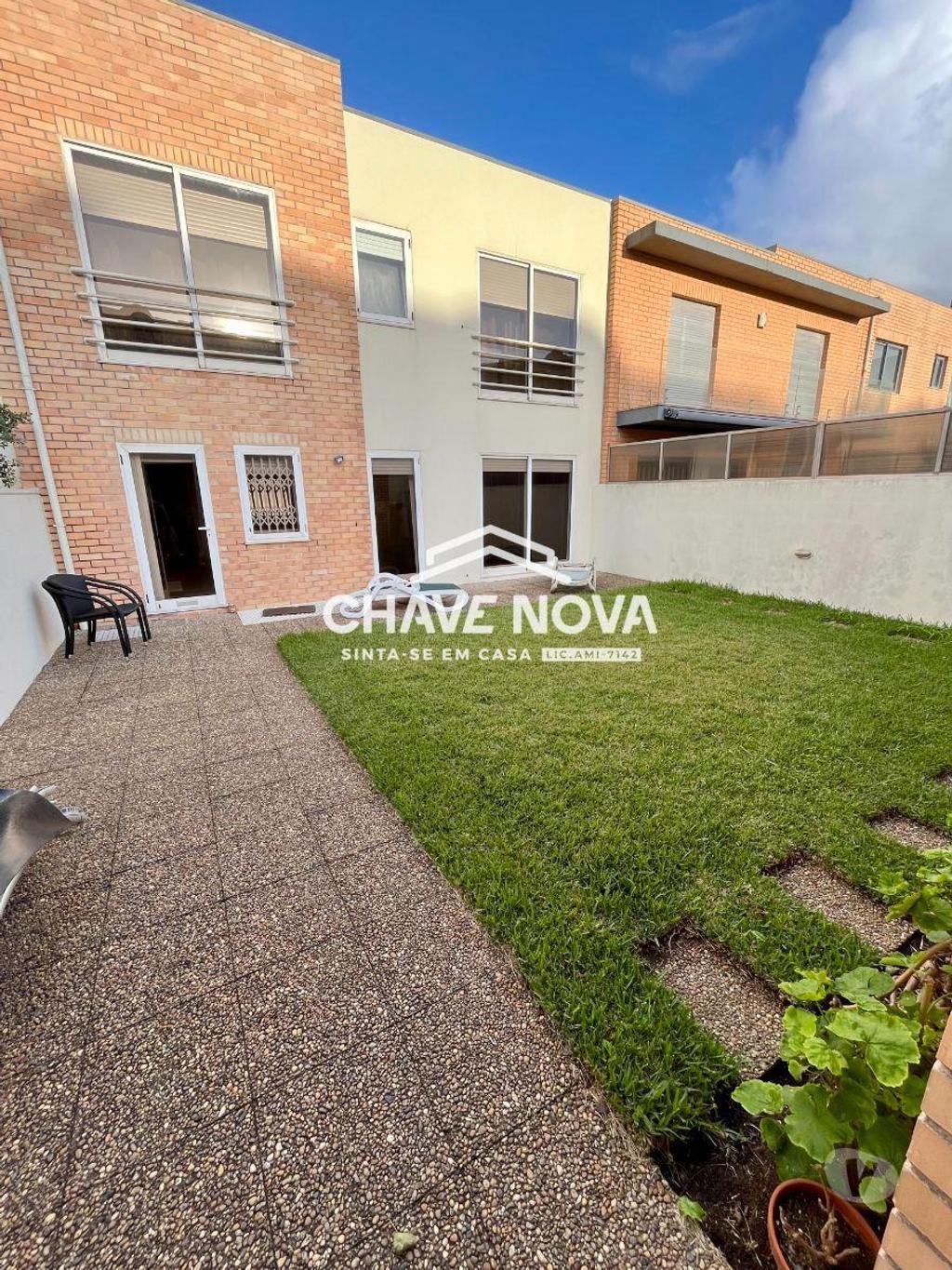 Apartamentos a venda Matosinhos - Fotos para Matosinhos-Moradia V4 em Lavra (Praia Agudela) (RT 02492)