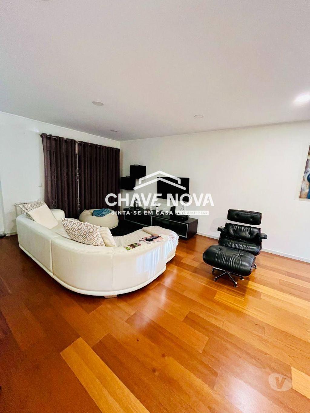 Apartamentos a venda Matosinhos - Fotos para Matosinhos-Moradia V4 em Lavra (Praia Agudela) (RT 02492)