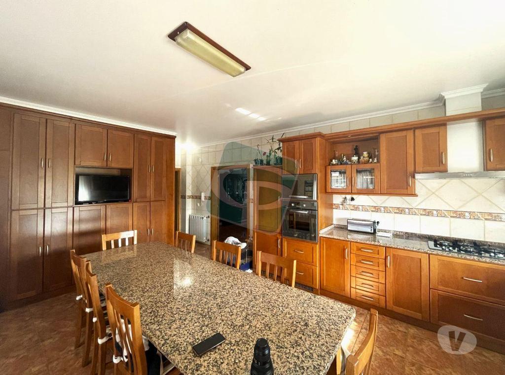 Apartamentos a venda Azambuja - Fotos para Azambuja-Moradia T5 em Alcoentre (MR102)