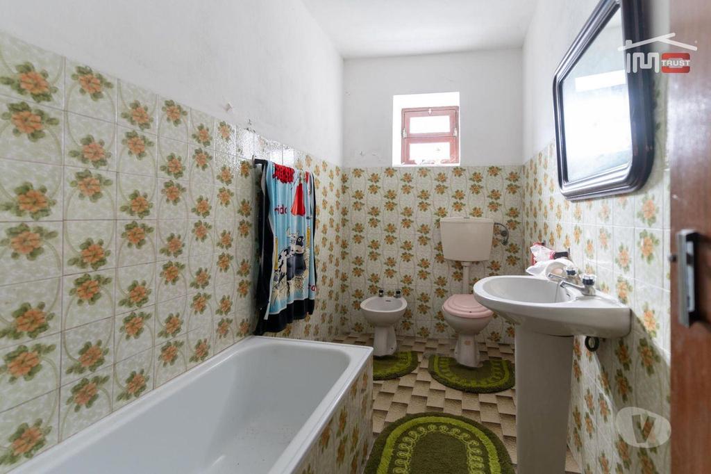 Apartamentos a venda Ourém - Fotos para Moradia térrea com sótão, anexos e logradouro com poço inserida