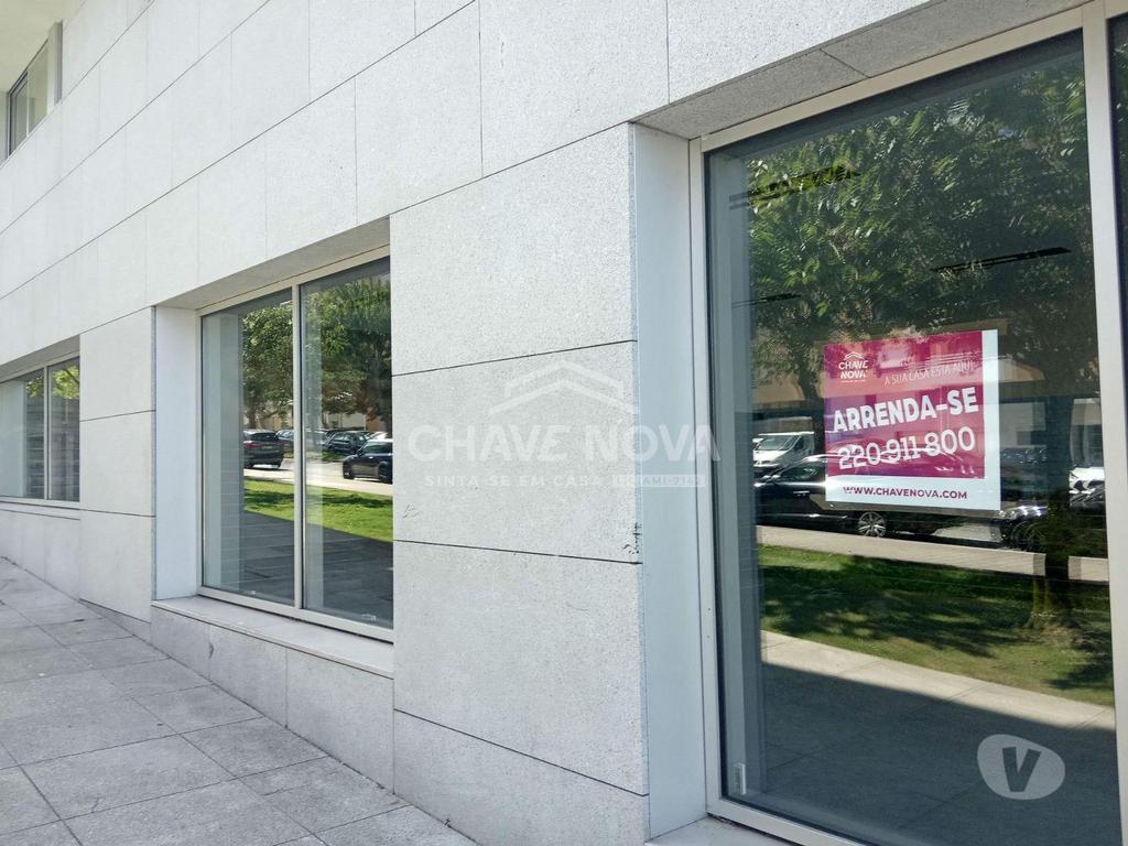 Comprar Loja Porto - Fotos para Loja com duas frentes Bessa Leite