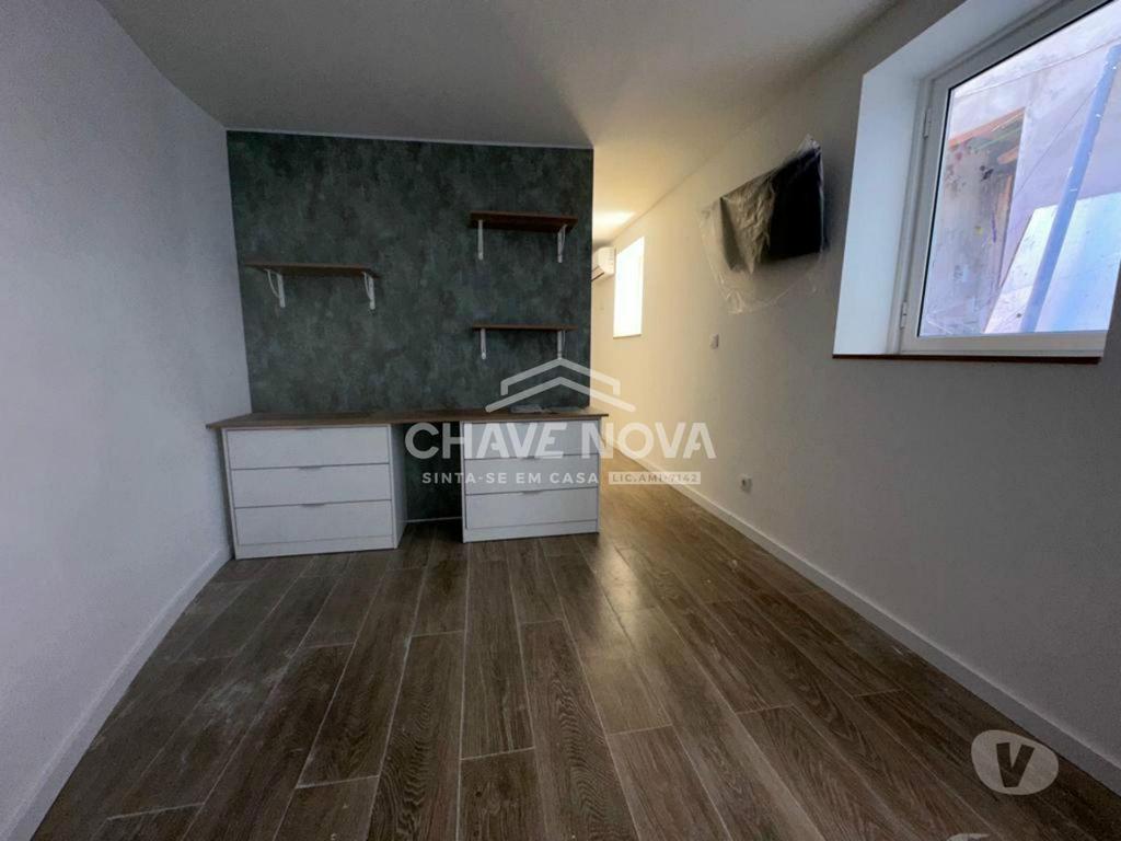 Apartamentos a venda Vila Nova de Gaia - Fotos para Moradia Térrea V1 Renovada Centro Gaia (Estação de Metro Câmara