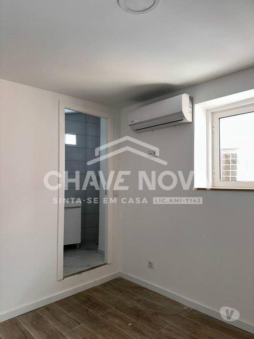Apartamentos a venda Vila Nova de Gaia - Fotos para Moradia Térrea V1 Renovada Centro Gaia (Estação de Metro Câmara
