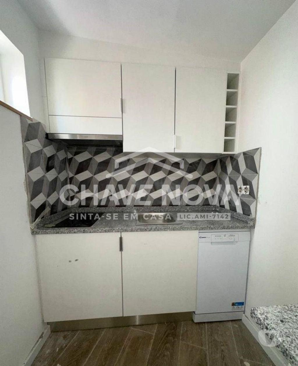 Apartamentos a venda Vila Nova de Gaia - Fotos para Moradia Térrea V1 Renovada Centro Gaia (Estação de Metro Câmara