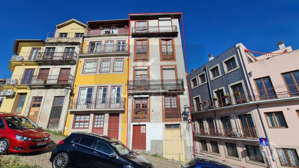 Comprar Loja Porto - Fotos para PREDIO PARA RECUPERAR NA SÉ DO PORTO