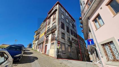 Venda Loja - Fotos para PREDIO PARA RECUPERAR NA SÉ DO PORTO