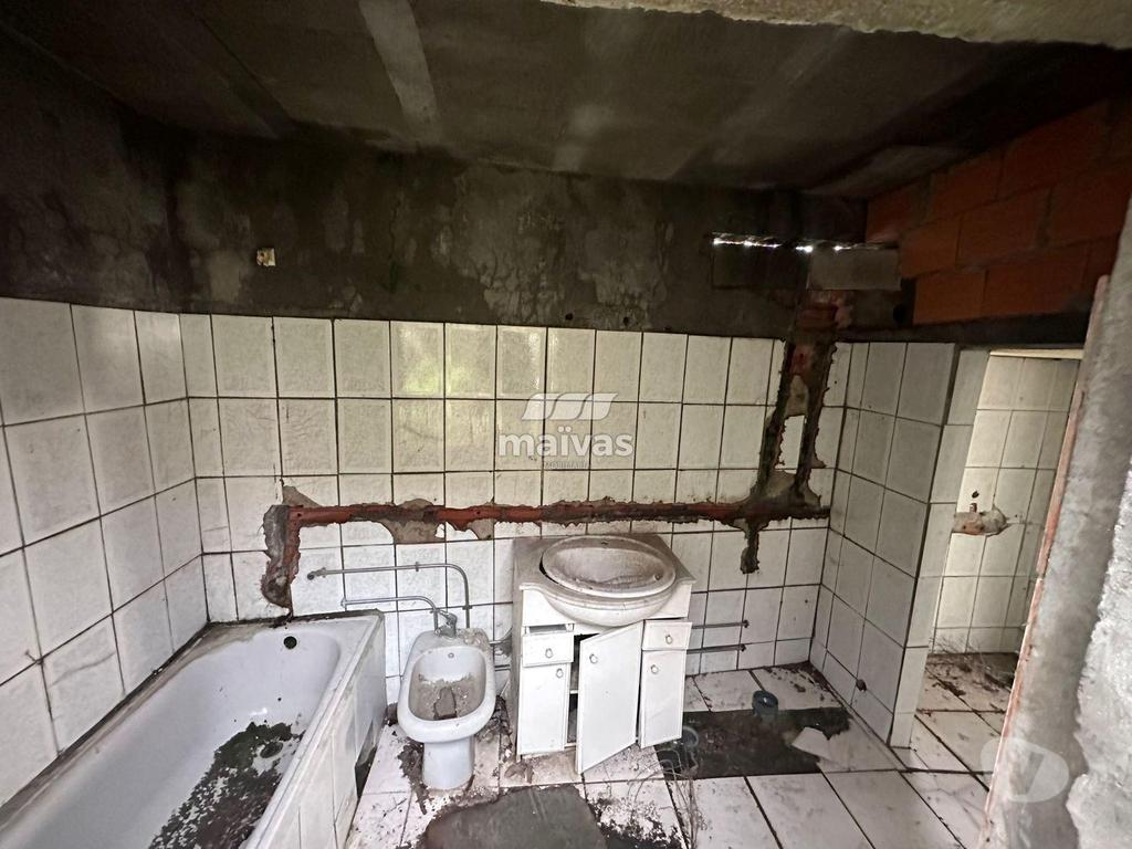 Apartamentos a venda Amarante - Fotos para Amarante-Moradia T3 para recuperar (A008-0073)