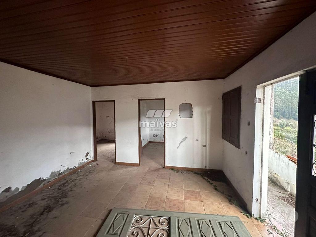 Apartamentos a venda Amarante - Fotos para Amarante-Moradia T3 para recuperar (A008-0073)
