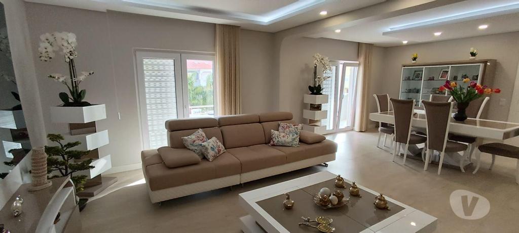 Apartamentos a venda Loulé - Fotos para Magnífica Vivenda T5 em área residencial de Quarteira (VLM 00140)