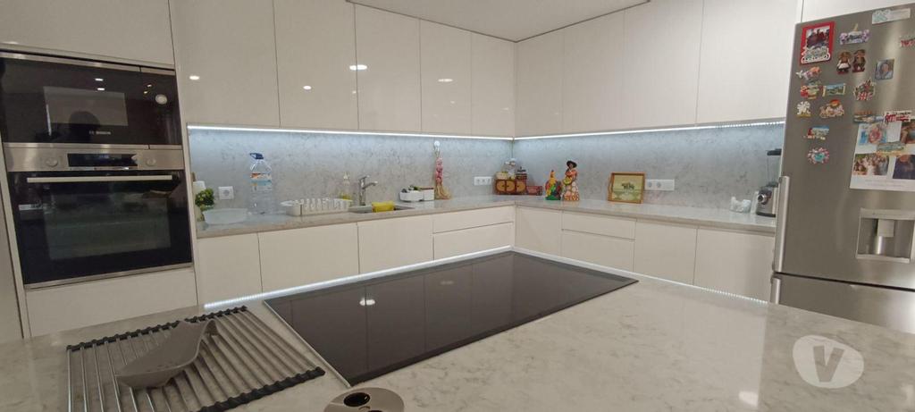 Apartamentos a venda Loulé - Fotos para Magnífica Vivenda T5 em área residencial de Quarteira (VLM 00140)