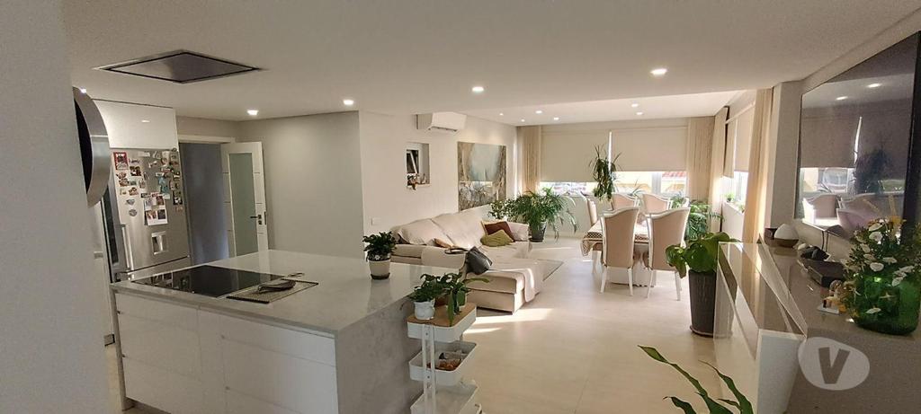 Apartamentos a venda Loulé - Fotos para Magnífica Vivenda T5 em área residencial de Quarteira (VLM 00140)