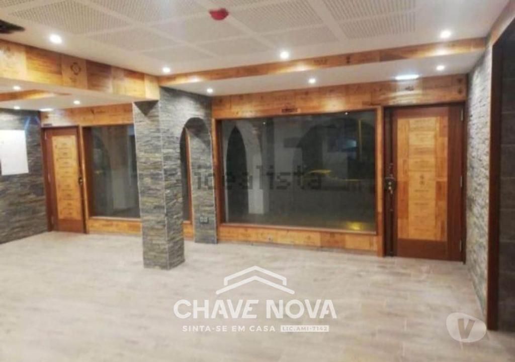 Comprar Loja Loulé - Fotos para ESPAÇO COMERCIAL EM ZONA CENTRAL DE QUARTEIRA