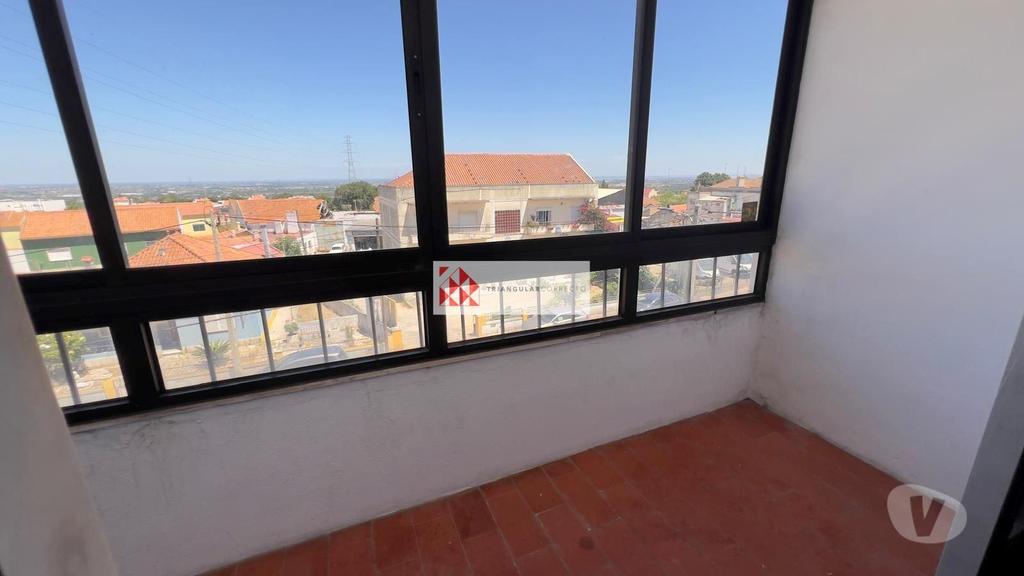 Apartamentos a venda Palmela - Fotos para Apartamento T3 transformado em T2 na Volta da Pedra, Palmela (PN