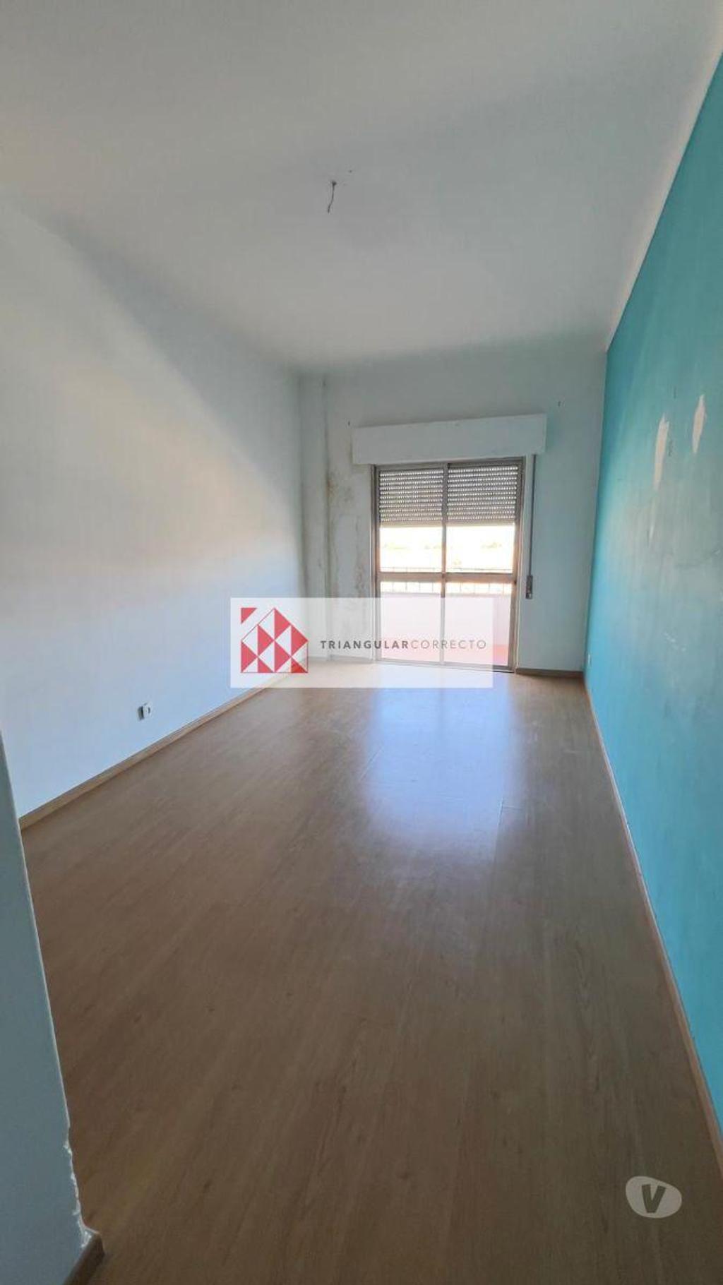 Apartamentos a venda Palmela - Fotos para Apartamento T3 transformado em T2 na Volta da Pedra, Palmela (PN