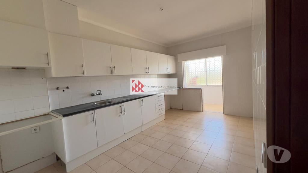 Apartamentos a venda Palmela - Fotos para Apartamento T3 transformado em T2 na Volta da Pedra, Palmela (PN