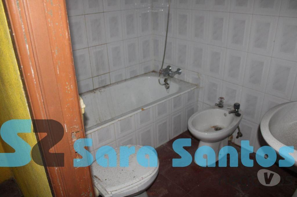 Apartamentos a venda Vila Nova de Gaia - Fotos para Moradia T6 para Recuperar junto Avenida da Republica-Gaia