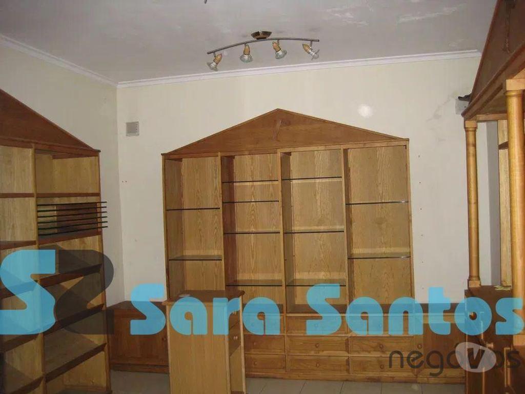 Comprar Loja Gondomar - Fotos para Loja em Centro Comercial Mobilado- Rio Tinto