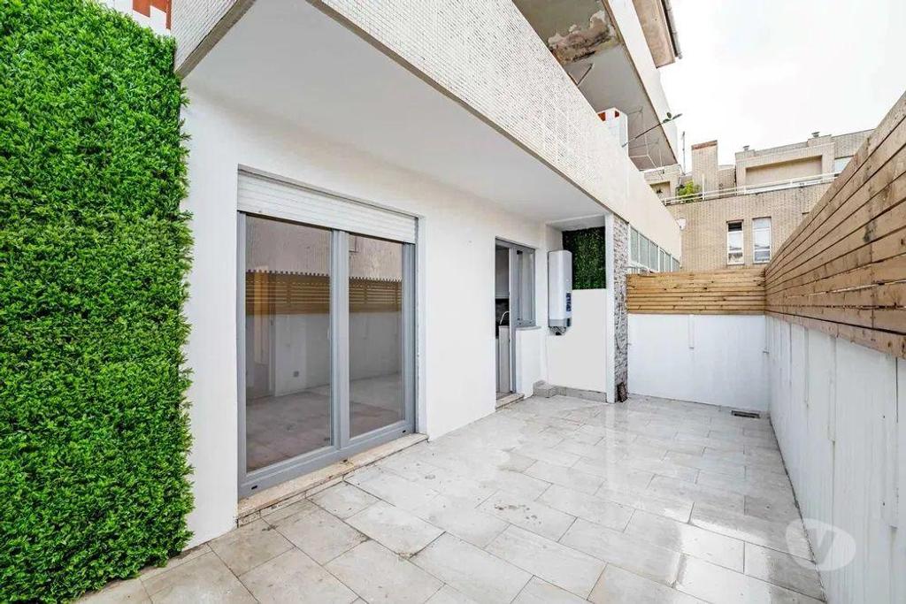 Apartamentos a venda Gondomar - Fotos para Excelente T2 l Areosa c Terraço-renovado em 2023 (04172)