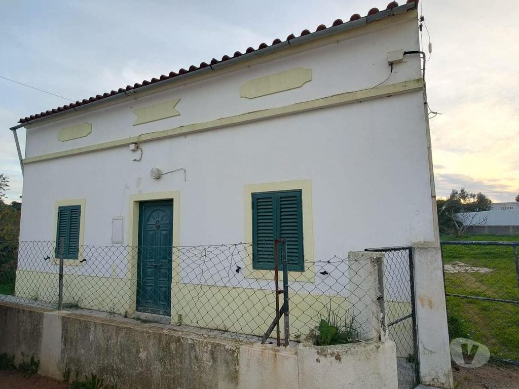 Apartamentos a venda Albufeira - Fotos para Moradia T3 para reabilitar ou possibilidade de construção