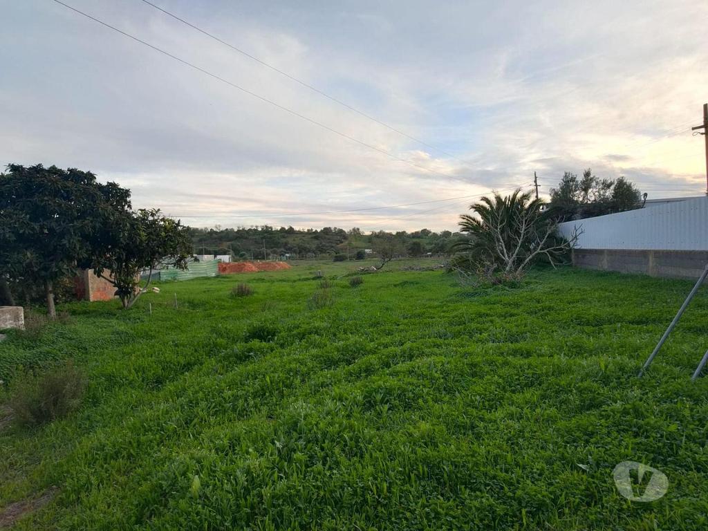 Apartamentos a venda Albufeira - Fotos para Moradia T3 para reabilitar ou possibilidade de construção
