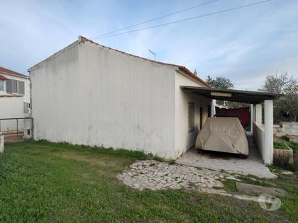 Casas para vender - Fotos para Moradia T3 para reabilitar ou possibilidade de construção