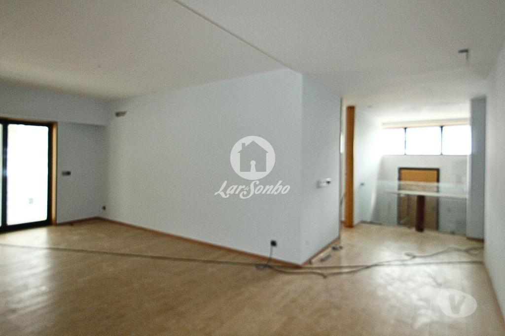 Apartamentos a venda Barcelos - Fotos para Barcelos-Andar Moradia T3 Duplex em Barcelos (265-M-01187)