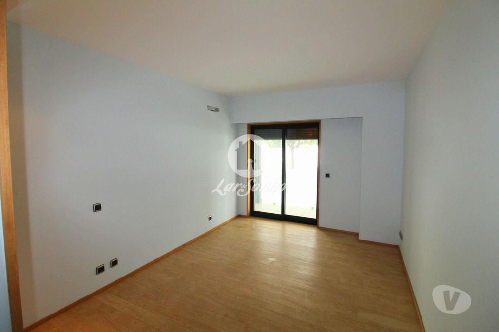 Apartamentos a venda Barcelos - Fotos para Barcelos-Andar Moradia T3 Duplex em Barcelos (265-M-01187)