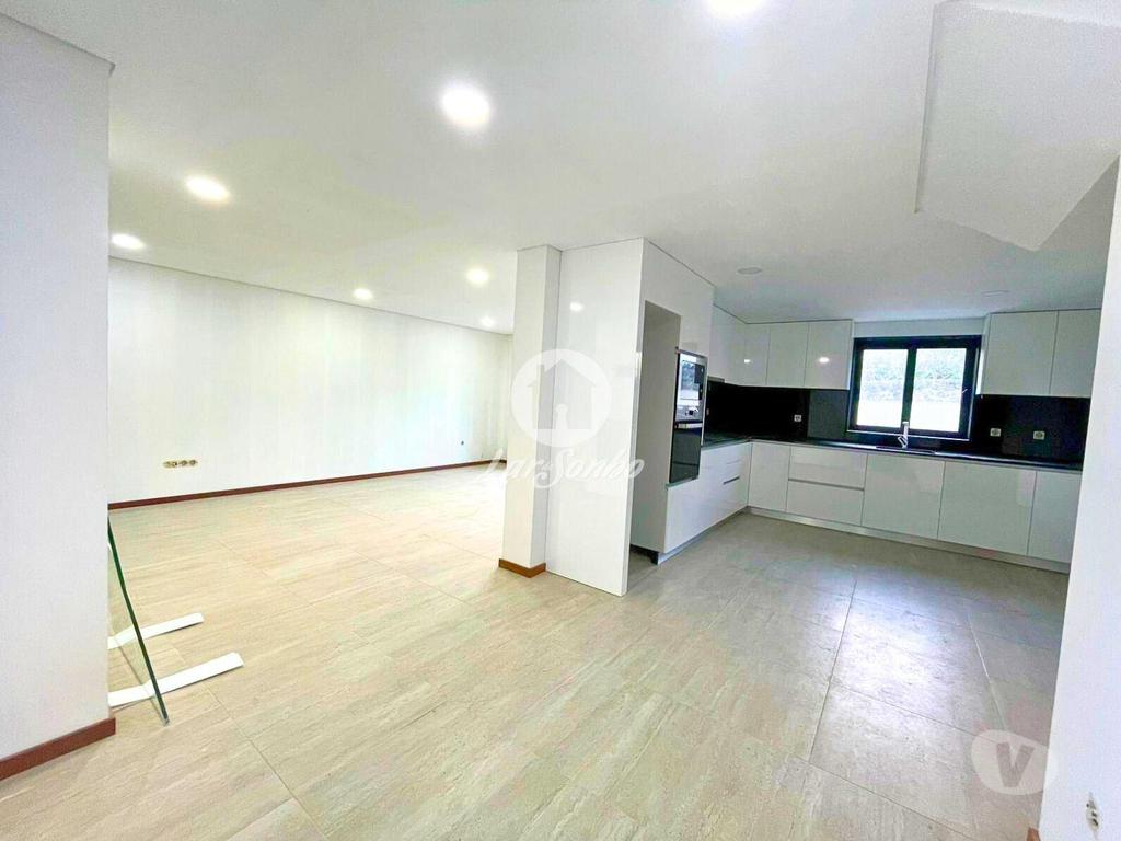 Apartamentos a venda Barcelos - Fotos para Barcelos-Moradia Individual T3+1 em Barcelos (265-M-01400)