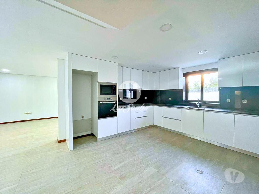 Apartamentos a venda Barcelos - Fotos para Barcelos-Moradia Individual T3+1 em Barcelos (265-M-01400)