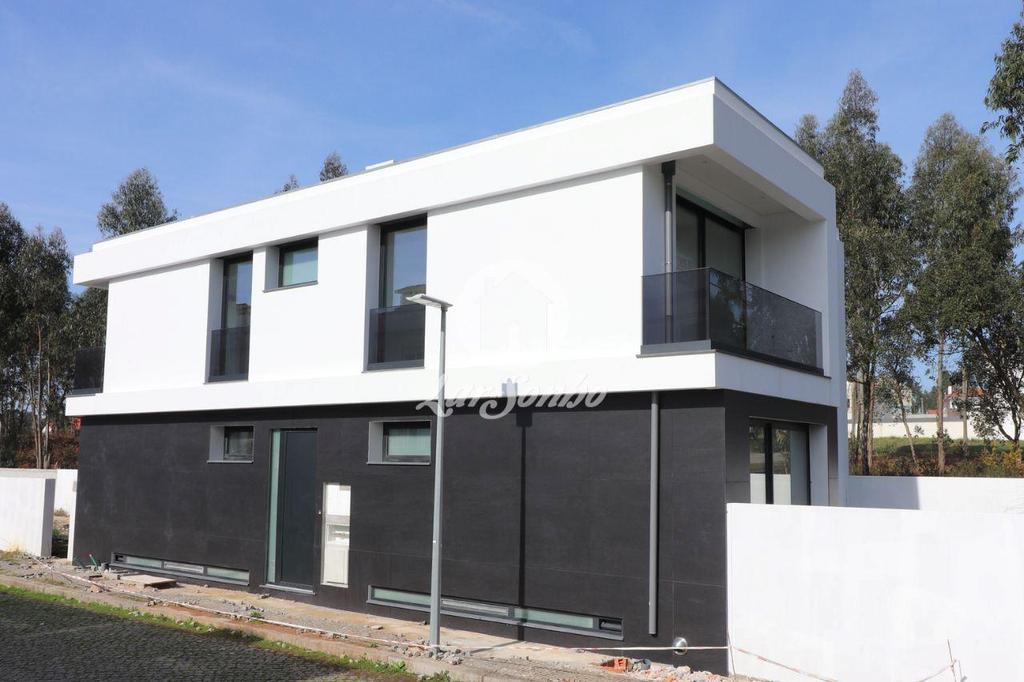 Apartamentos a venda Espinho - Fotos para Espinho-Moradia Nova V4 em Espinho (259-M-00167)
