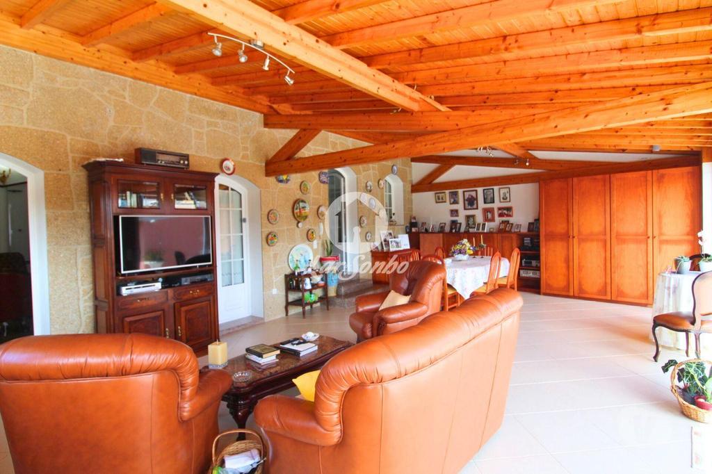 Apartamentos a venda Póvoa de Varzim - Fotos para Moradia T4 Individual a 800 metros da praia (265-M-01284)