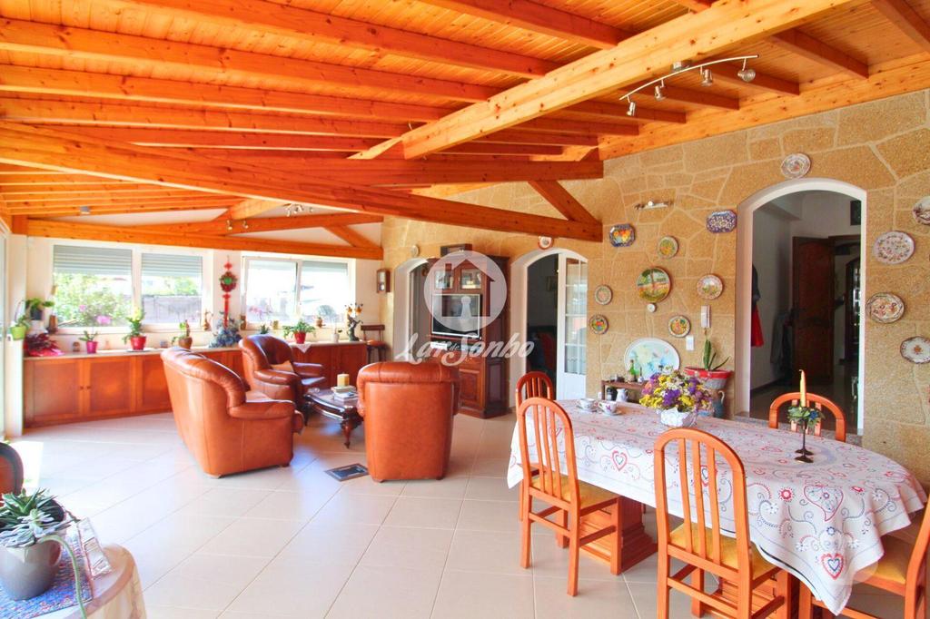 Apartamentos a venda Póvoa de Varzim - Fotos para Moradia T4 Individual a 800 metros da praia (265-M-01284)