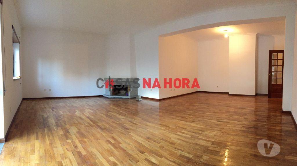 Imóveis para alugar Viseu - Fotos para T3 Dúplex com Grandes Áreas - Centro da Cidade - Viseu