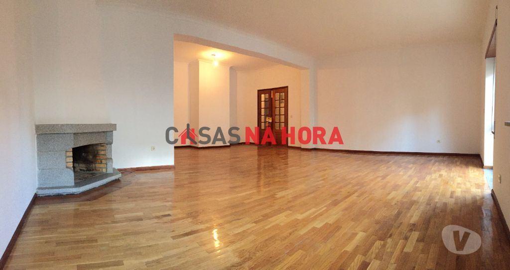 Imóveis para alugar Viseu - Fotos para T3 Dúplex com Grandes Áreas - Centro da Cidade - Viseu