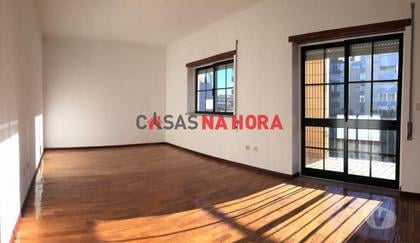 Alugar apartamentos - Fotos para T3 Dúplex com Grandes Áreas - Centro da Cidade - Viseu