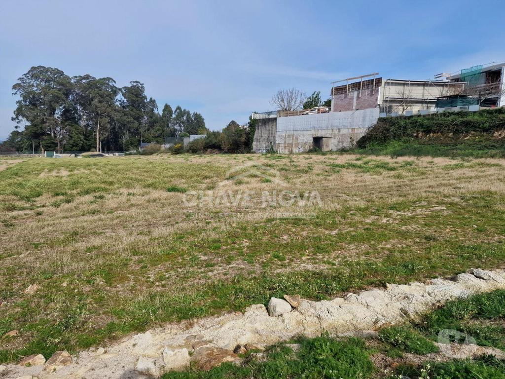Comprar Loja Trofa - Fotos para Terreno p Loteamento (Viabilidade de 25 Lotes), Trofa...
