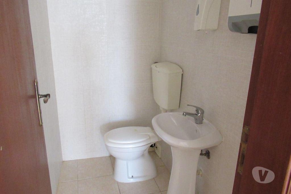 Comprar Loja Entroncamento - Fotos para LOJA. ÁREA BRUTA DE 31,56 M2.