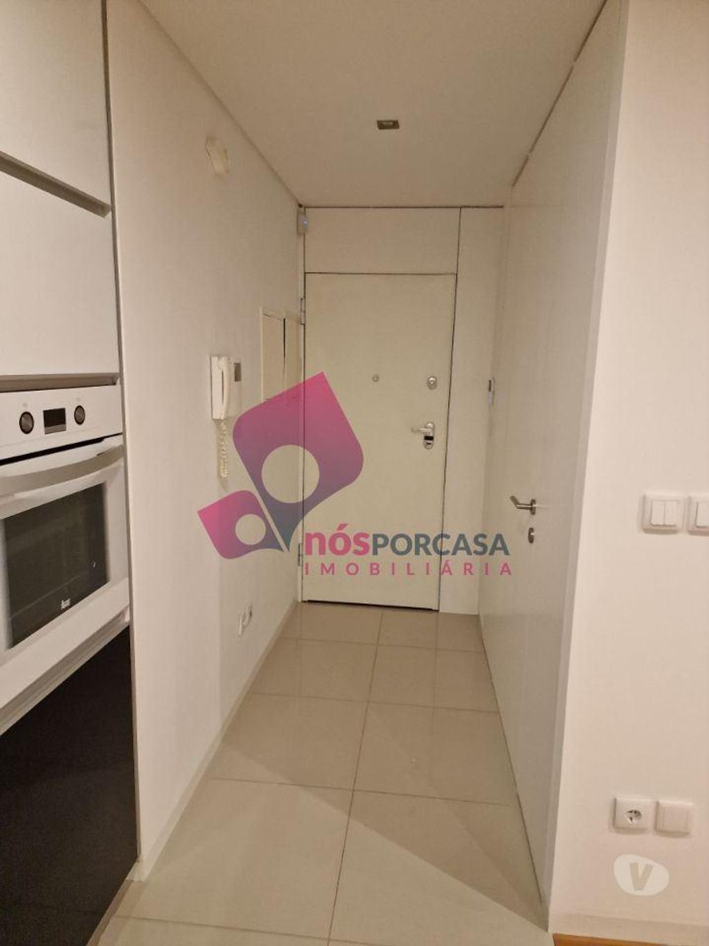 Apartamentos a venda Braga - Fotos para Braga-Arrenda-se Apartamento T 1 em Nogueira (1002)