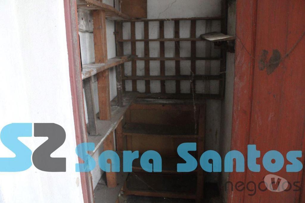 Apartamentos a venda Vila Nova de Gaia - Fotos para Moradia T6 para Recuperar junto Avenida da Republica-Gaia