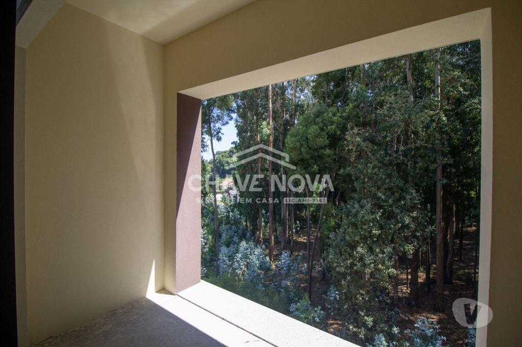 Apartamentos a venda Vila Nova de Gaia - Fotos para T3 Novo c Varanda e Lugar de Garagem em Avintes (GN 01469)