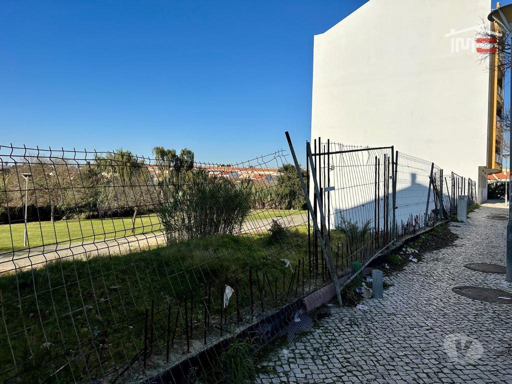 Terrenos Montijo - Fotos para Montijo-Lote para construção de prédio com 10 fogos (6-T-001018)