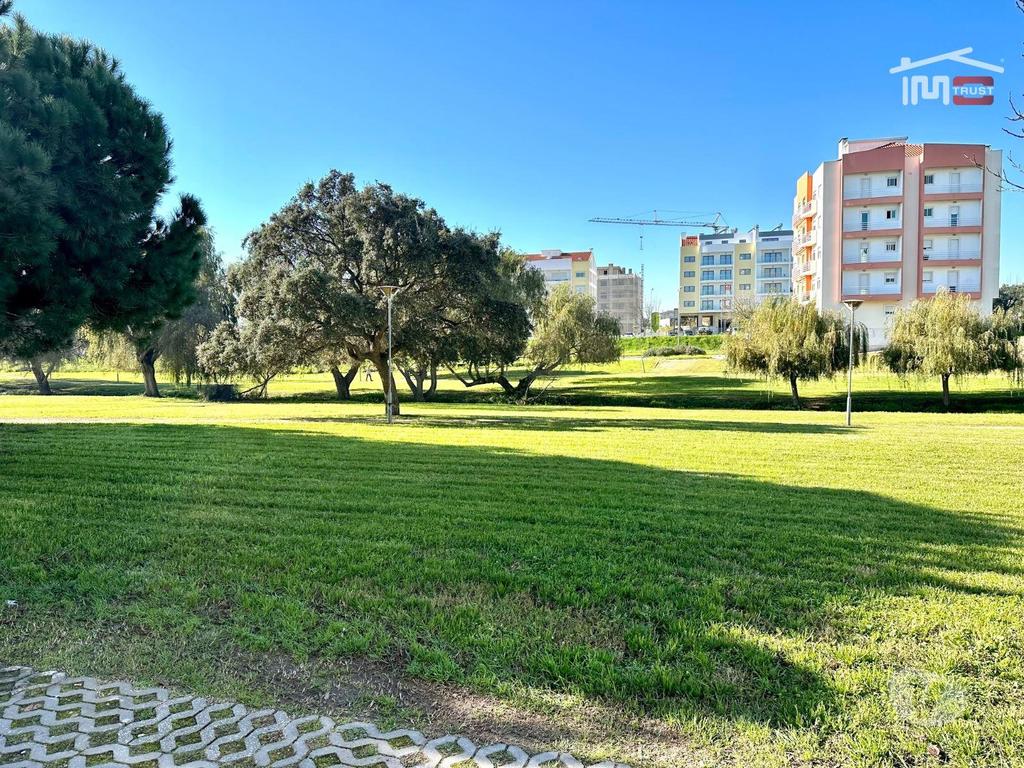 Terrenos Montijo - Fotos para Montijo-Lote para construção de prédio com 10 fogos (6-T-001018)