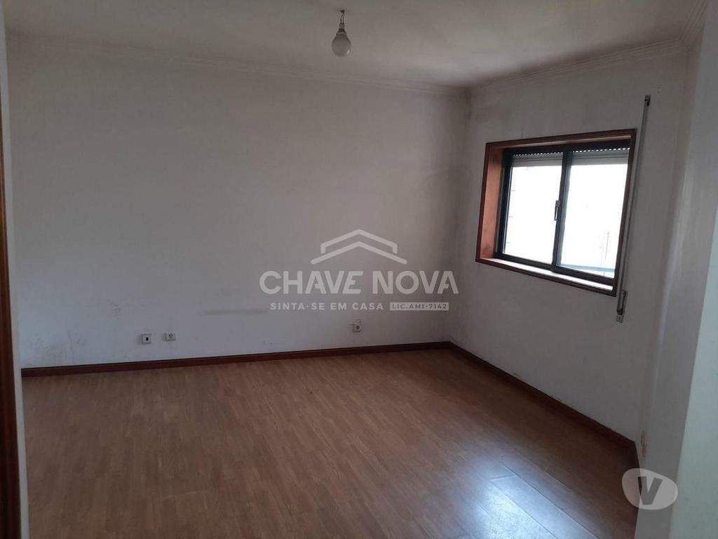 Apartamentos a venda Gondomar - Fotos para Gondomar-T3 na zona das Cavadas - Rio Tinto (RT 02084)