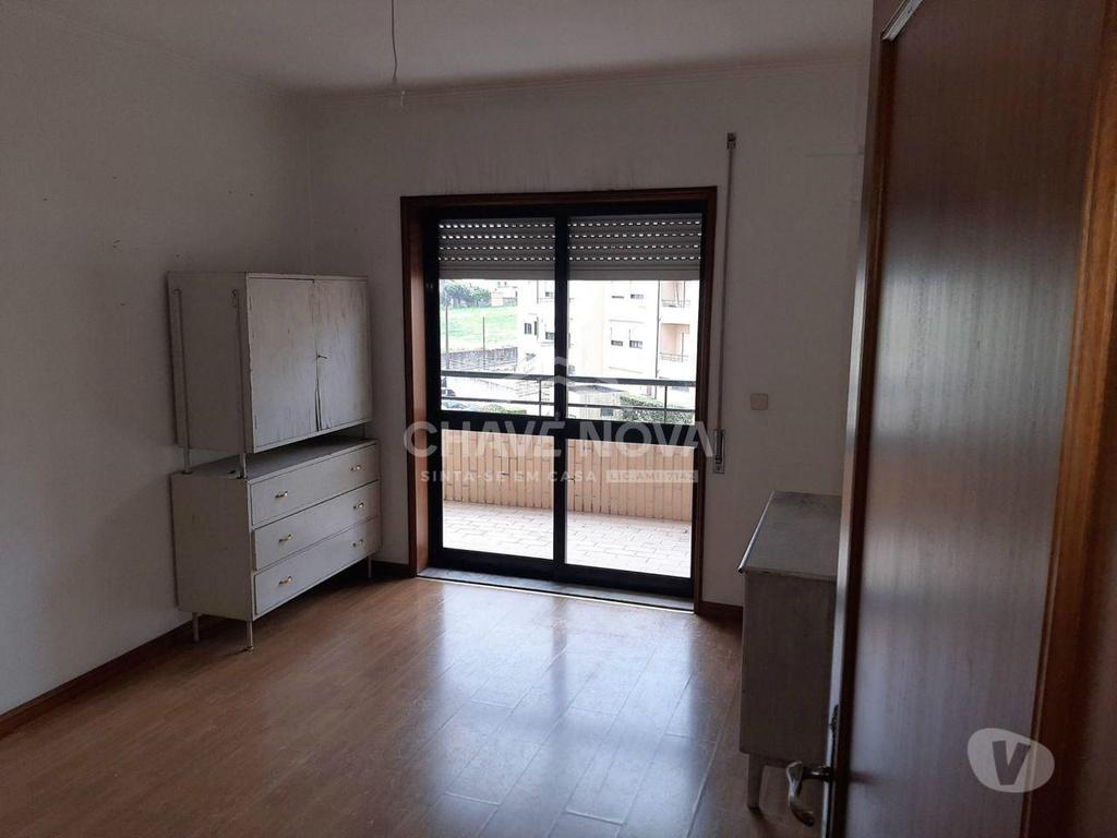 Apartamentos a venda Gondomar - Fotos para Gondomar-T3 na zona das Cavadas - Rio Tinto (RT 02084)
