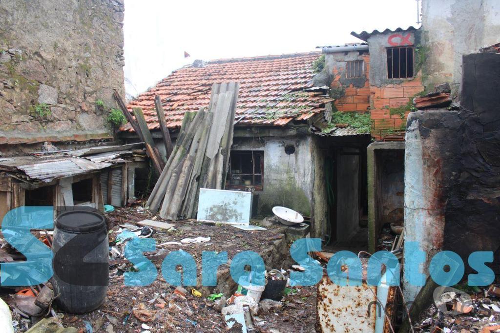 Apartamentos a venda Vila Nova de Gaia - Fotos para Varias Casinhas para restauro em Vila Nova Gaia (SS0599)